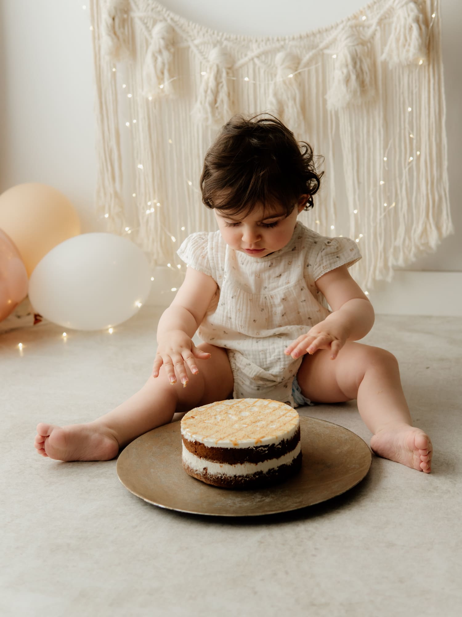 smash cake RECIEN NACIDO BEBE FOTOGRAFIA NATURAL ALICANTEDSC05830 SMASH CAKE FOTOGRAFIA ESTUDIO ALICANTE BEBES RECIEN NACIDOS NEUNAT